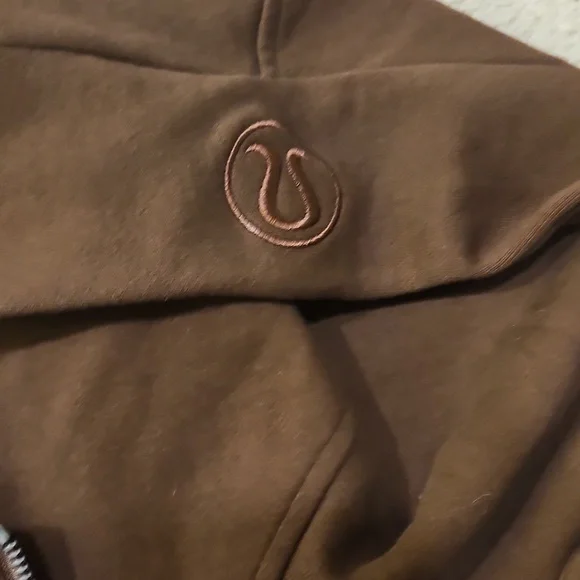 Lululemon Scuba Hoodie - Picture 2 of 6